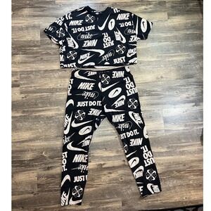Nike Logo All Over Print Crop Tee & Leggings Set Black White Athleisure Wmn L